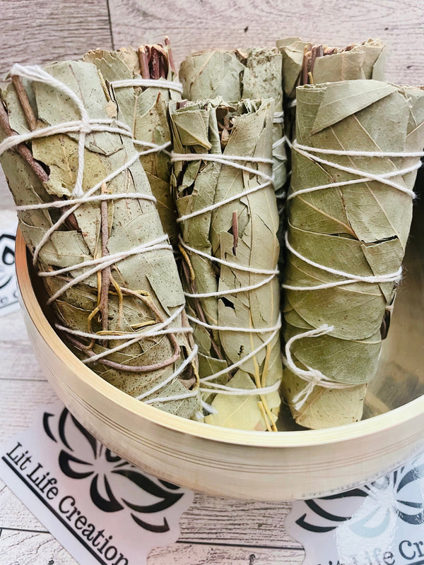 White Sage Smudging Herb Bundle | Black Bow Gift Co White Sage Smudging Herb Bundle | Black Bow Gift Co